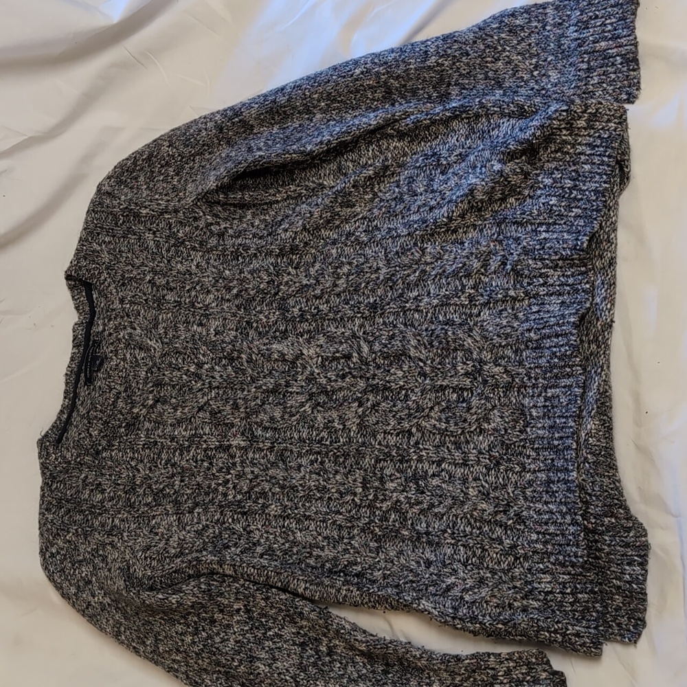 Tommy Hilfiger men's medium sweater